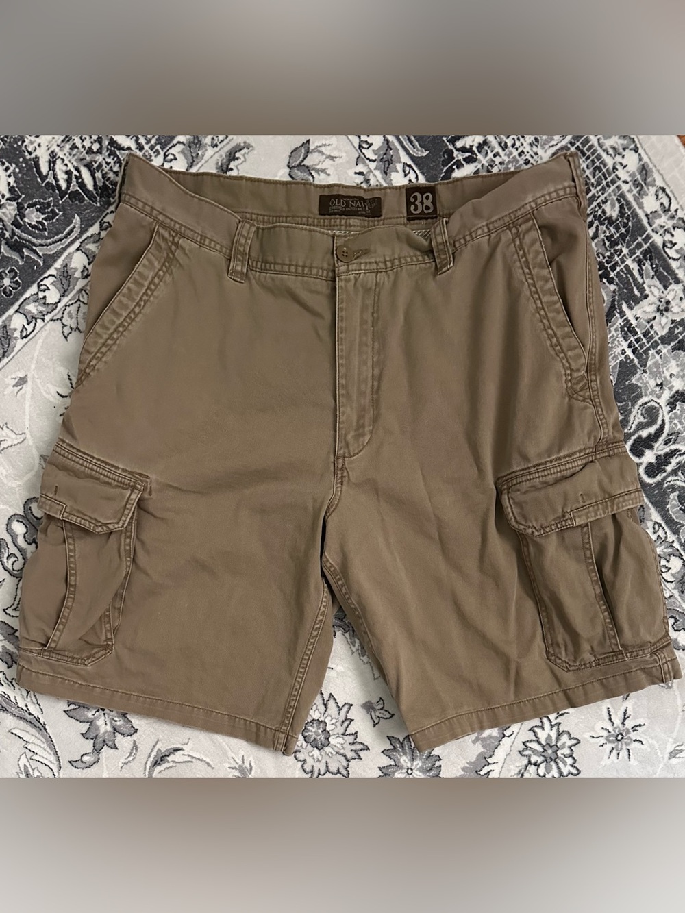 Old Navy Men's Khaki Brown Cargo Shorts